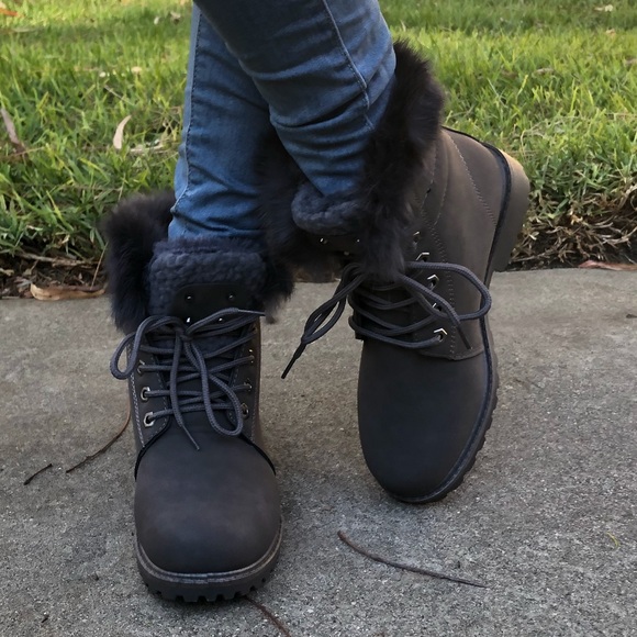 Gray Faux leather women boots - Picture 5 of 8